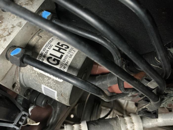 Usagé Bloc ABS Hyundai i20 (GBB) 1.4i 16V Prix € 105,00 Règlement à la marge proposé par Maresia Auto Recycling B.V.