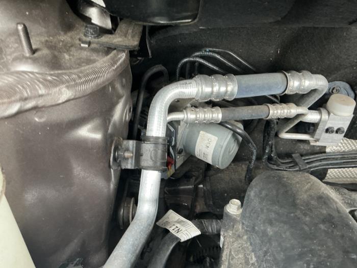 Begagnade ABS-pump Kia Venga 1.6 CVVT 16V Pris € 210,00 Marginaltabell erbjuds av Maresia Auto Recycling B.V.