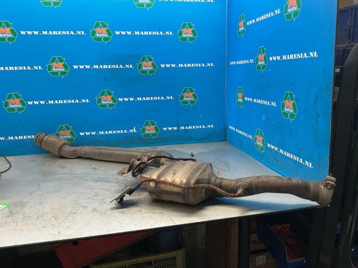 Used Front pipe + catalyst Mercedes E (W212) E-200 2.0 Turbo 16V Price € 630,00 Margin scheme offered by Maresia Auto Recycling B.V.