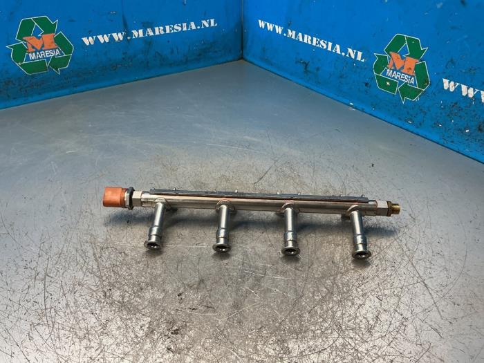 Gebrauchte Kraftstoffverteiler Volkswagen Golf VI Cabrio (1K) 1.2 TSI Preis € 52,50 Margenregelung angeboten von Maresia Auto Recycling B.V.