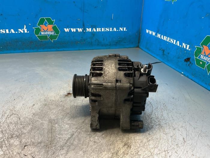 Usagé Dynamo Ford Transit Courier 1.5 TDCi 75 Prix € 47,25 Règlement à la marge proposé par Maresia Auto Recycling B.V.