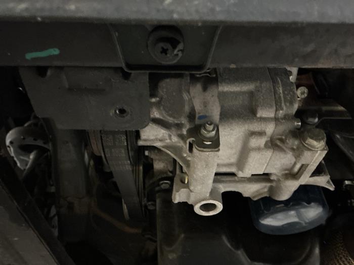Używane Pompa klimatyzacji Fiat Panda (312) 1.0 Hybrid Cena € 210,00 Procedura marży oferowane przez Maresia Auto Recycling B.V.