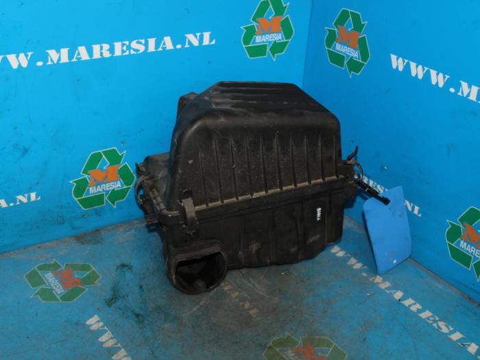 Begagnade Luftfilterhus Kia Cerato 1.5 CRDi 16V Pris € 52,50 Marginaltabell erbjuds av Maresia Auto Recycling B.V.