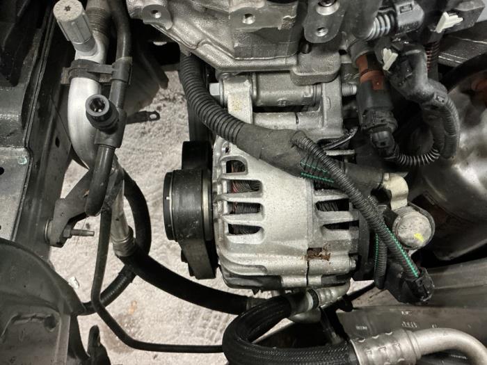Usagé Dynamo Opel Corsa F (UB/UH/UP) 1.2 12V 75 Prix € 99,75 Règlement à la marge proposé par Maresia Auto Recycling B.V.