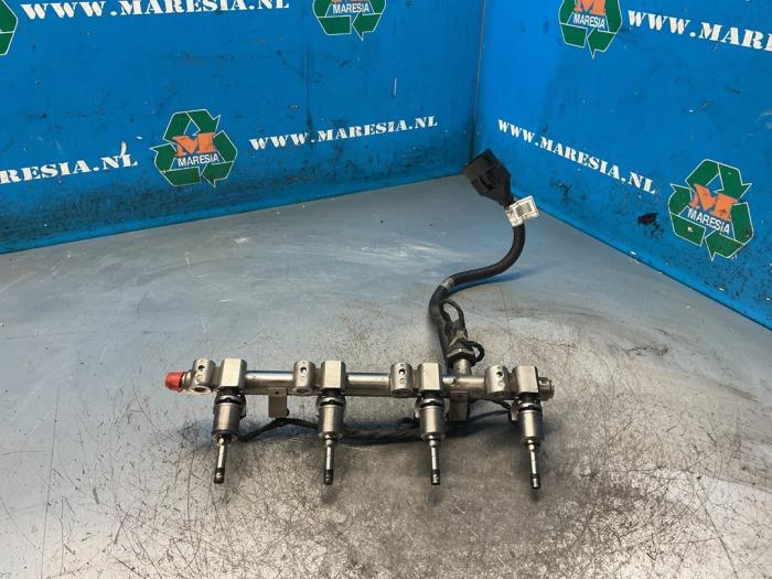 Usagé Système d'injection Hyundai iX35 (LM) 1.6 GDI 16V Prix € 105,00 Règlement à la marge proposé par Maresia Auto Recycling B.V.