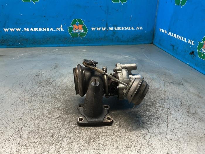 Używane Turbo Peugeot 2008 (CU) 1.2 12V e-THP PureTech 110 Cena € 210,00 Procedura marży oferowane przez Maresia Auto Recycling B.V.