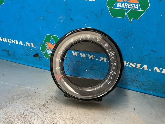 Begagnade Instrumentpanel Mini Countryman (R60) 1.6 Cooper D Pris € 157,50 Marginaltabell erbjuds av Maresia Auto Recycling B.V.
