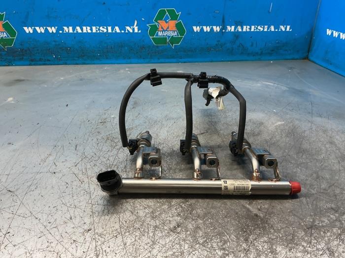 Usagé Système d'injection Ford Focus 3 Wagon 1.0 Ti-VCT EcoBoost 12V 125 Prix € 52,50 Règlement à la marge proposé par Maresia Auto Recycling B.V.
