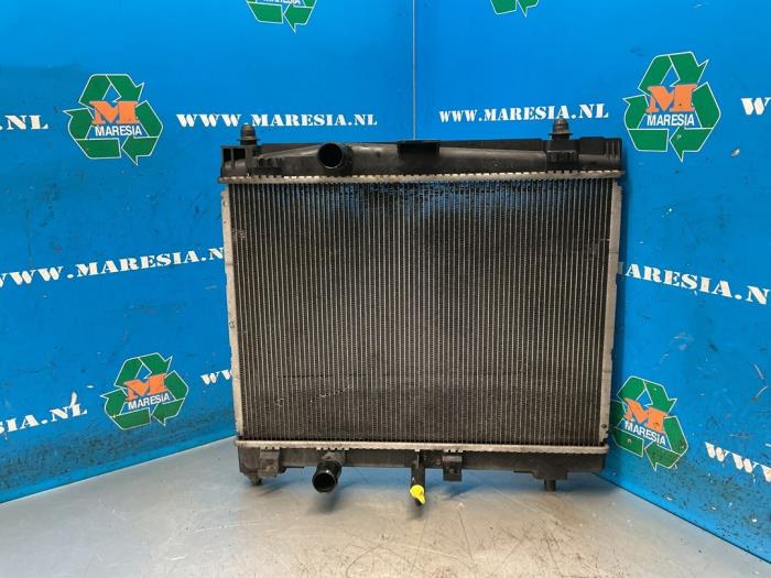 Usagé Radiateur Toyota Yaris II (P9) 1.3 16V VVT-i Prix € 47,25 Règlement à la marge proposé par Maresia Auto Recycling B.V.