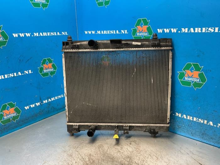 Usagé Radiateur Toyota Yaris II (P9) 1.3 16V VVT-i Prix € 52,50 Règlement à la marge proposé par Maresia Auto Recycling B.V.