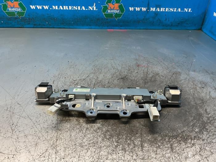 Usagé Caméra avant Lexus LS (F4) 600h 5.0 32V VVT-i Prix € 204,75 Règlement à la marge proposé par Maresia Auto Recycling B.V.
