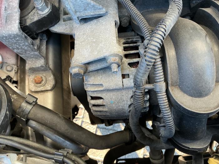 Gebrauchte Dynamo Ford C-Max (DXA) 1.6 Ti-VCT 16V Preis € 52,50 Margenregelung angeboten von Maresia Auto Recycling B.V.