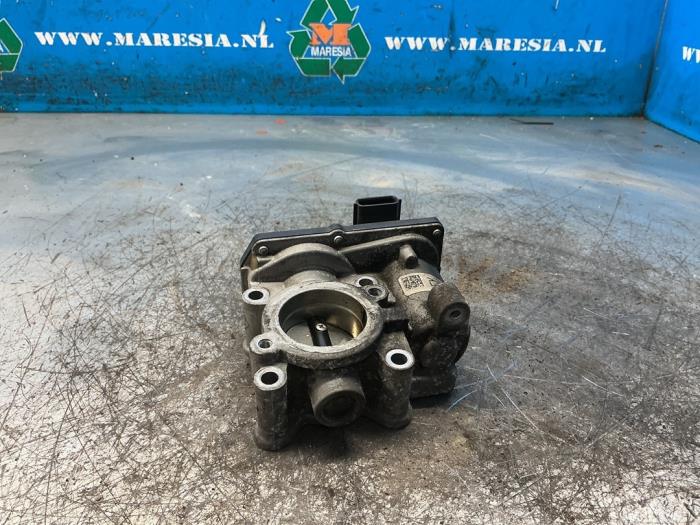 Gebrauchte Drosselklappengehäuse Renault Clio IV (5R) 0.9 Energy TCE 90 12V Preis € 42,00 Margenregelung angeboten von Maresia Auto Recycling B.V.