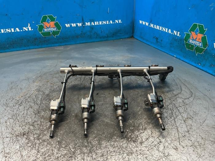 Usagé Système d'injection Opel Astra K 1.4 Turbo 16V Prix € 157,50 Règlement à la marge proposé par Maresia Auto Recycling B.V.