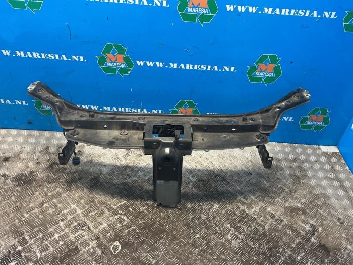 Używane Panel przedni Dacia Logan MCV II/III/Sandero Wagon 0.9 TCE 12V LPG Cena € 99,75 Procedura marży oferowane przez Maresia Auto Recycling B.V.