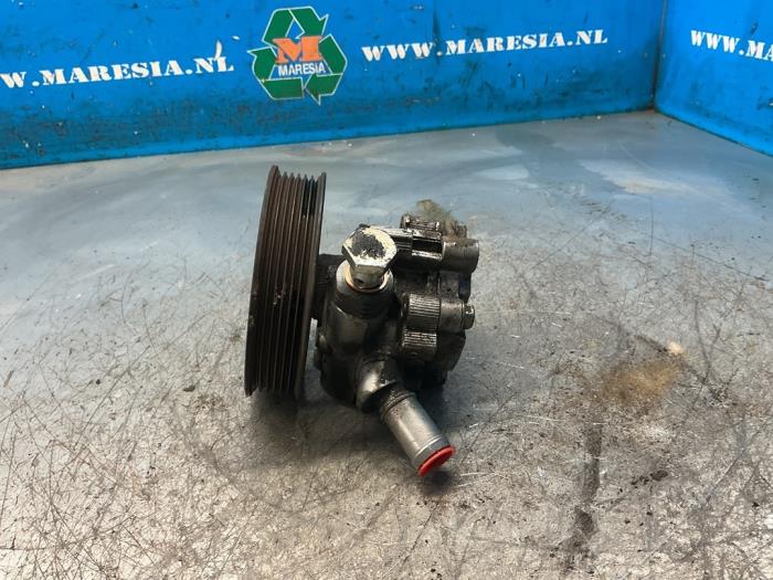 Used Power steering pump Opel Insignia 2.0 CDTI 16V 160 Ecotec Price € 42,00 Margin scheme offered by Maresia Auto Recycling B.V.