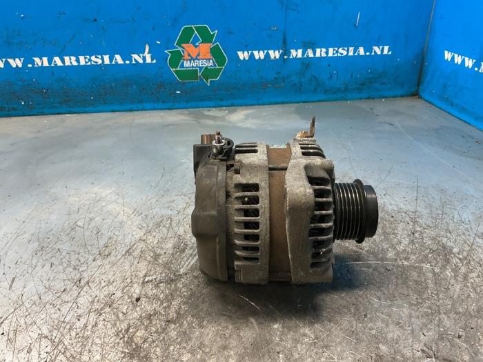 Begagnade Dynamo Toyota Auris (E15) 1.6 Dual VVT-i 16V Pris € 99,75 Marginaltabell erbjuds av Maresia Auto Recycling B.V.