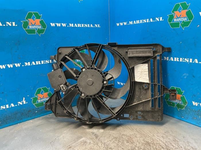 Używane Wentylator Ford C-Max (DXA) Cena € 73,50 Procedura marży oferowane przez Maresia Auto Recycling B.V.