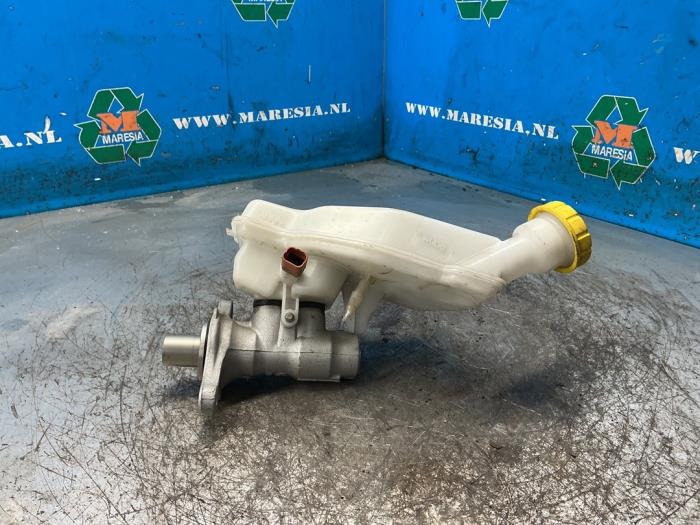 Used Master cylinder Opel Crossland (X) 1.2 Turbo 12V Euro 6 Price € 26,25 Margin scheme offered by Maresia Auto Recycling B.V.