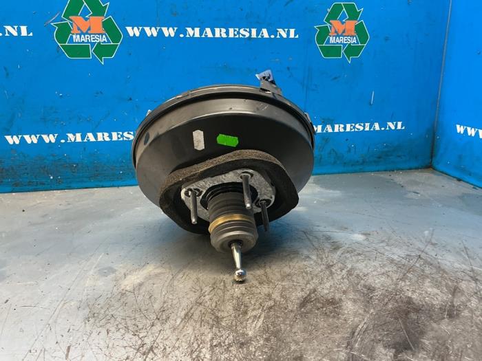 Usagé Servo frein Opel Crossland (X) 1.2 Turbo 12V Euro 6 Prix € 73,50 Règlement à la marge proposé par Maresia Auto Recycling B.V.