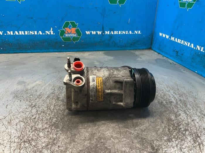 Usagé Pompe clim Ford Focus 3 Wagon 1.0 Ti-VCT EcoBoost 12V 100 Prix € 78,75 Règlement à la marge proposé par Maresia Auto Recycling B.V.