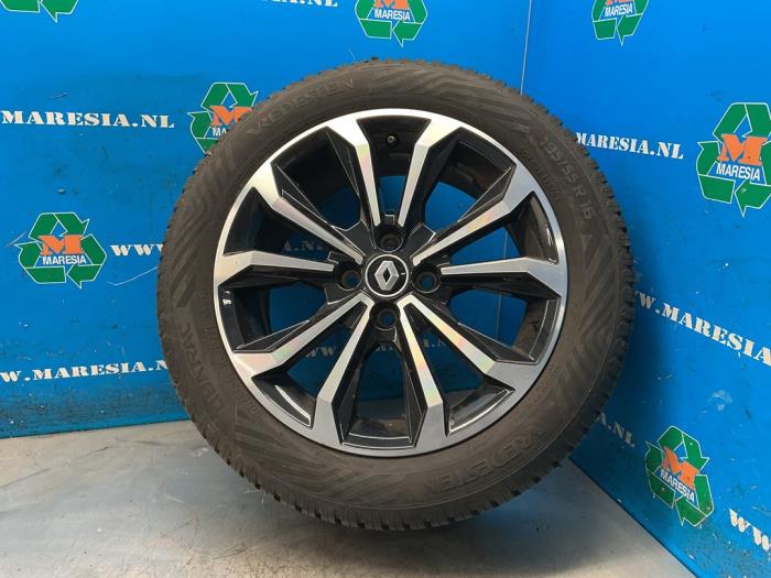 Begagnade Hjul + vinterdäck Renault Clio V (RJAB) 1.6 E-Tech 145 16V Pris € 157,50 Marginaltabell erbjuds av Maresia Auto Recycling B.V.