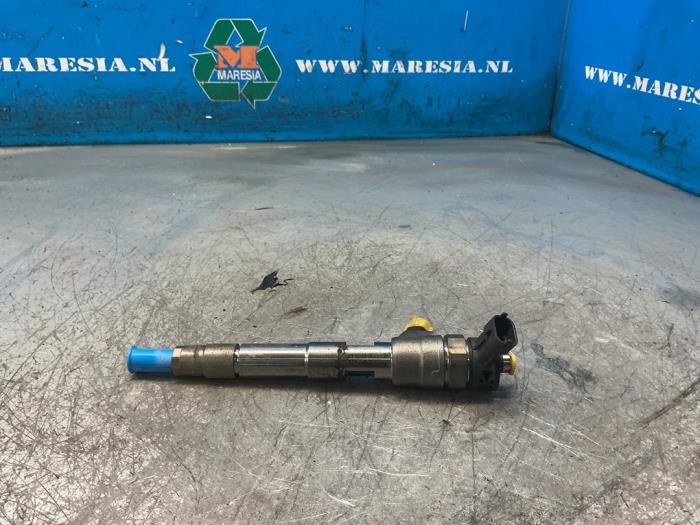 Usagé Injecteurs Dacia Dokker Express (8S) 1.5 Blue dCi 95 Prix € 73,50 Règlement à la marge proposé par Maresia Auto Recycling B.V.