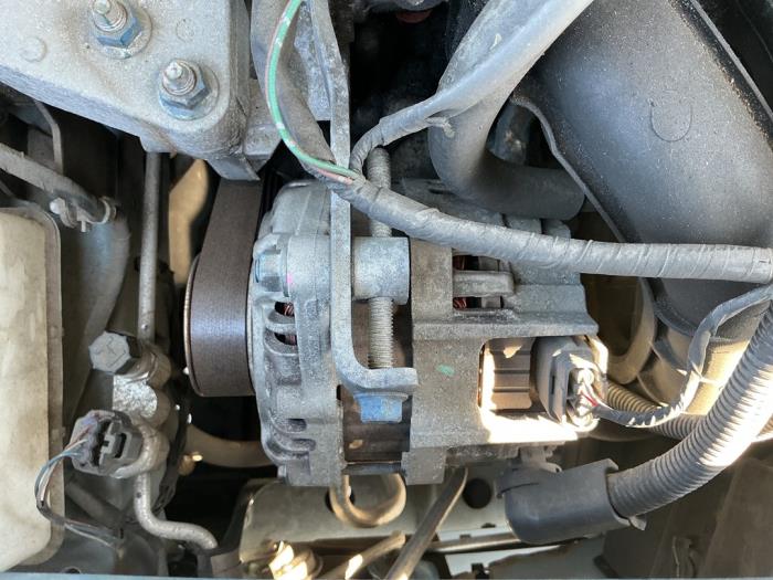 Begagnade Dynamo Mitsubishi Space Star (A0) 1.0 12V Pris € 52,50 Marginaltabell erbjuds av Maresia Auto Recycling B.V.