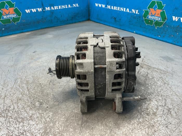 Begagnade Dynamo Volkswagen Beetle (16AB) 2.0 TDI 16V Pris € 105,00 Marginaltabell erbjuds av Maresia Auto Recycling B.V.