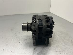 Dynamo from a Seat Ibiza ST (6J8) 1.0 EcoTSI 12V 2016