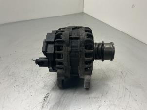 Dynamo from a Seat Ibiza ST (6J8) 1.0 EcoTSI 12V 2016