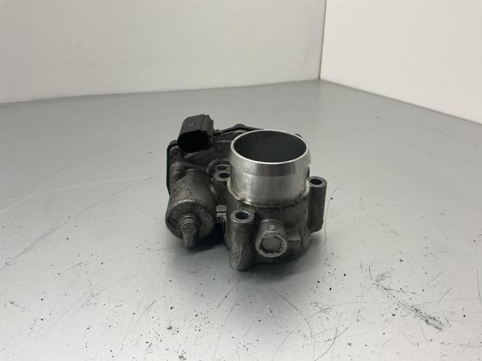 Gebrauchte Drosselklappengehäuse Ford Fiesta 7 1.0 EcoBoost 12V 100 Preis € 42,00 Margenregelung angeboten von Maresia Auto Recycling B.V.