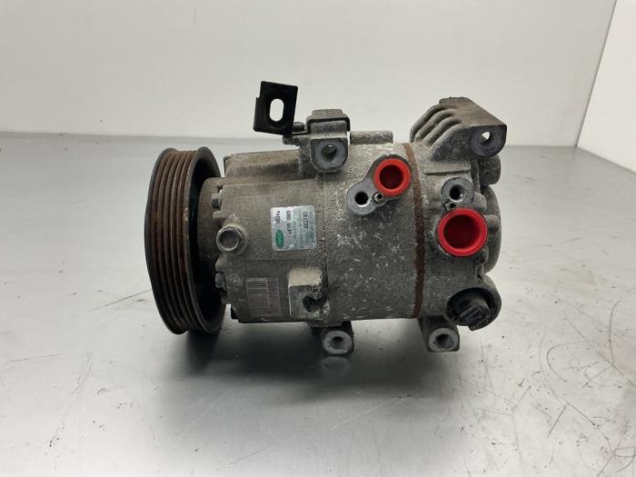 Usagé Pompe clim Hyundai i30 (GDHB5) 1.6 CRDi Blue Drive 16V VGT Prix € 131,25 Règlement à la marge proposé par Maresia Auto Recycling B.V.