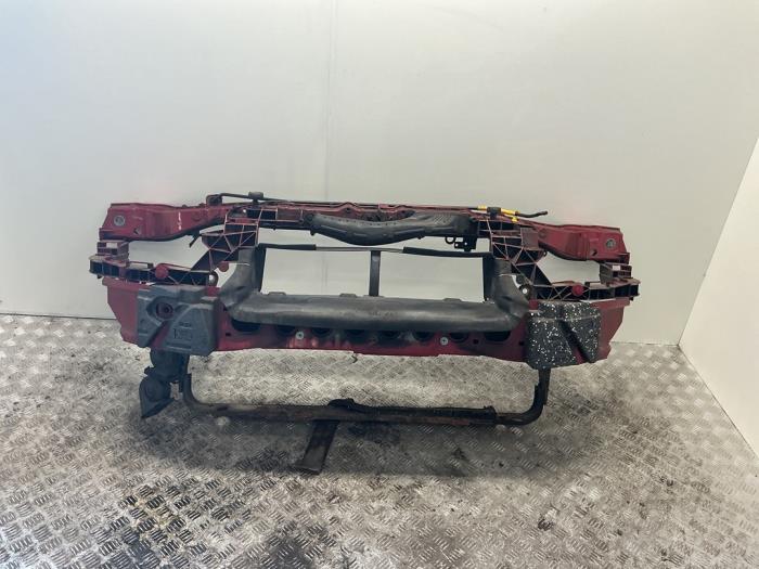 Używane Panel przedni Ford Focus 3 Wagon 1.6 SCTi 16V Cena € 157,50 Procedura marży oferowane przez Maresia Auto Recycling B.V.