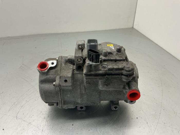 Usagé Pompe clim Toyota RAV4 (A4) 2.5 Hybrid 16V VVT-i 4x4 Prix € 220,50 Règlement à la marge proposé par Maresia Auto Recycling B.V.