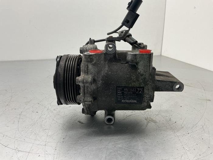 Usagé Pompe clim Mitsubishi Colt (Z2/Z3) 1.5 16V Prix € 105,00 Règlement à la marge proposé par Maresia Auto Recycling B.V.