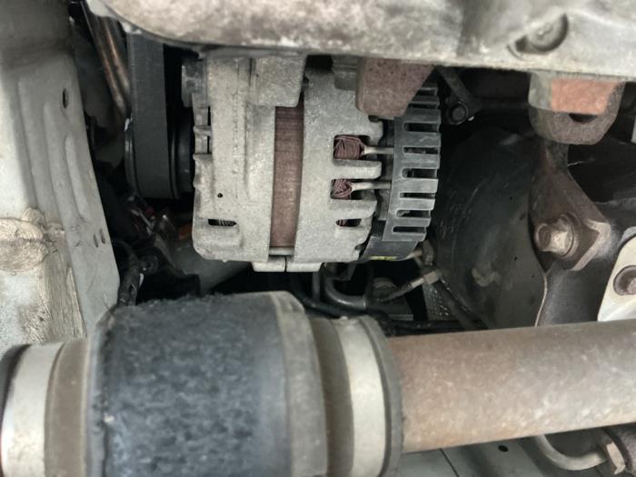 Used Dynamo Hyundai iX20 (JC) 1.4 CRDi 16V Price € 63,00 Margin scheme offered by Maresia Auto Recycling B.V.