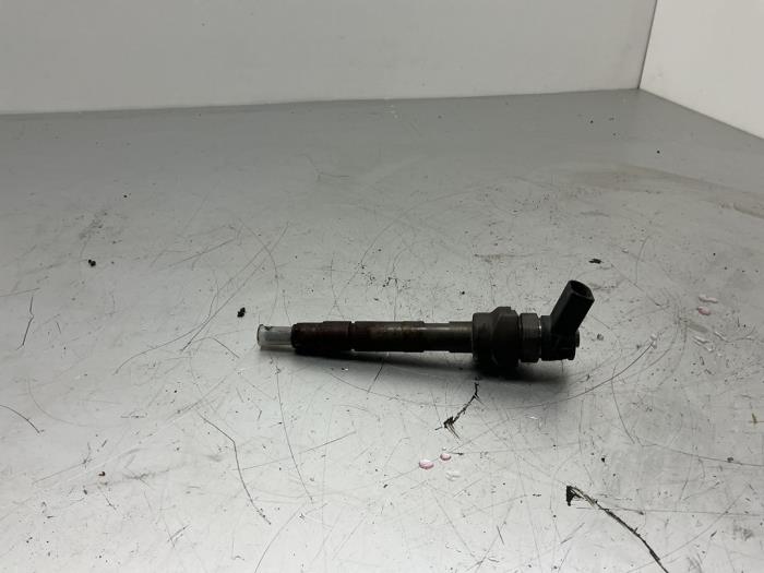 Usagé Injecteurs Mercedes Sprinter 3,5t (910.0/910.1/907.1/907.2) 319 CDI 2.0 D RWD Prix € 73,50 Règlement à la marge proposé par Maresia Auto Recycling B.V.