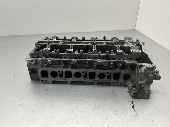 Begagnade Topplock Mercedes Sprinter 3,5t (910.0/910.1/907.1/907.2) 319 CDI 2.0 D RWD Pris € 525,00 Marginaltabell erbjuds av Maresia Auto Recycling B.V.