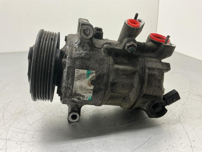 Usagé Pompe clim Seat Ibiza IV SC (6J1) 1.2 TSI Prix € 78,75 Règlement à la marge proposé par Maresia Auto Recycling B.V.
