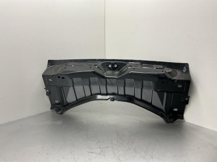 Używane Plyta panelu tylnego Tesla Model Y (5YJY) Long Range,Performance Cena € 236,25 Procedura marży oferowane przez Maresia Auto Recycling B.V.
