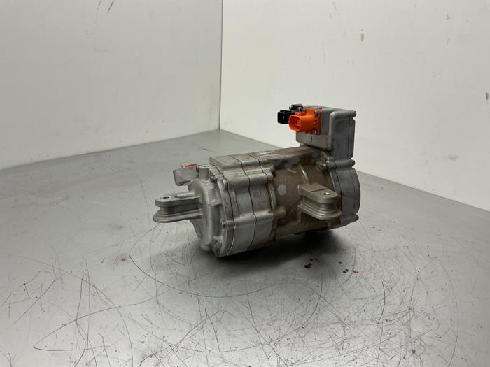 Usagé Pompe clim Kia EV6 (CV) 84 kWh RWD Prix € 682,50 Règlement à la marge proposé par Maresia Auto Recycling B.V.