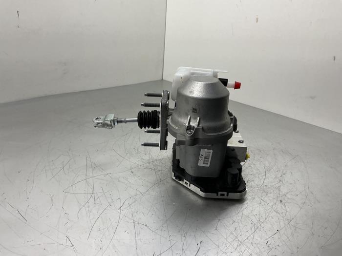 Begagnade ABS-pump Kia EV6 (CV) 84 kWh RWD Pris € 682,50 Marginaltabell erbjuds av Maresia Auto Recycling B.V.