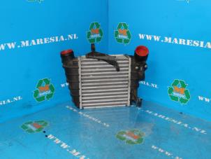 Usagé Echangeur air (Intercooler) Skoda Roomster (5J) 1.9 TDI Prix € 105,00 Règlement à la marge proposé par Maresia Auto Recycling B.V.
