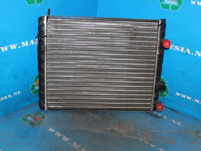Usagé Radiateur Volkswagen Lupo (6X1) 1.4 16V 75 Prix € 52,50 Règlement à la marge proposé par Maresia Auto Recycling B.V.