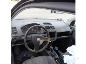 Usados Juego y módulo de airbag Volkswagen Polo IV (9N1/2/3) 1.2 12V Precio € 472,50 Norma de margen ofrecido por Maresia Auto Recycling B.V.