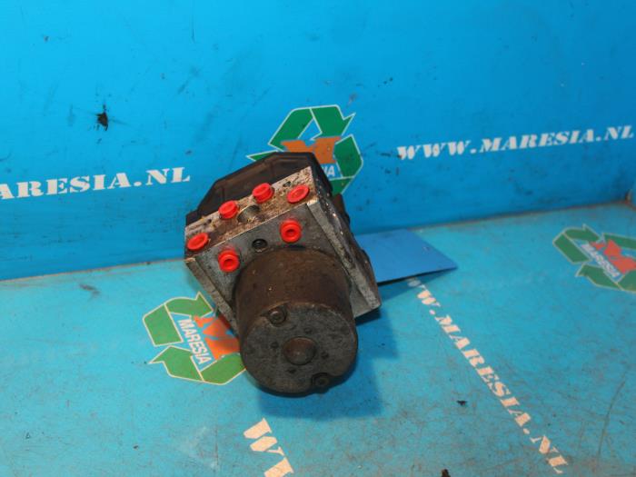 Gebrauchte ABS Pumpe Ford Mondeo III 2.0 TDCi/TDDi 115 16V Preis € 36,75 Margenregelung angeboten von Maresia Auto Recycling B.V.