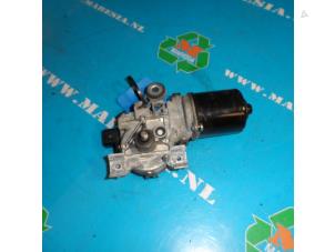 Used Front wiper motor Chevrolet Spark 1.0 16V Price € 47,25 Margin scheme offered by Maresia Auto Recycling B.V.