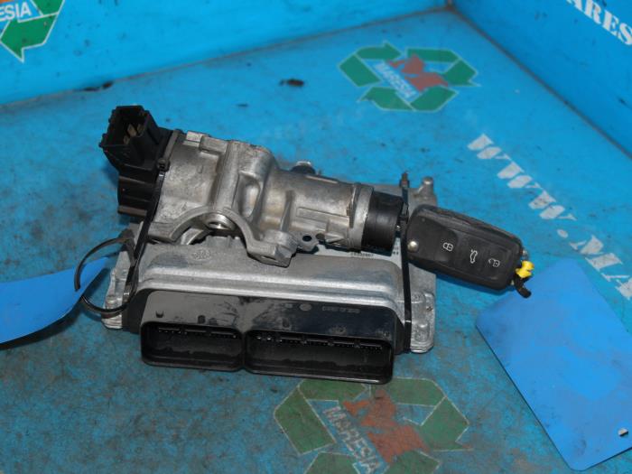 Used Ignition lock + computer Skoda Fabia II (5J) 1.2 TDI 12V Greenline Price € 262,50 Margin scheme offered by Maresia Auto Recycling B.V.