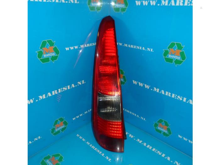 Taillight, left from a Ford Fiesta 5 (JD/JH) 1.4 TDCi 2002